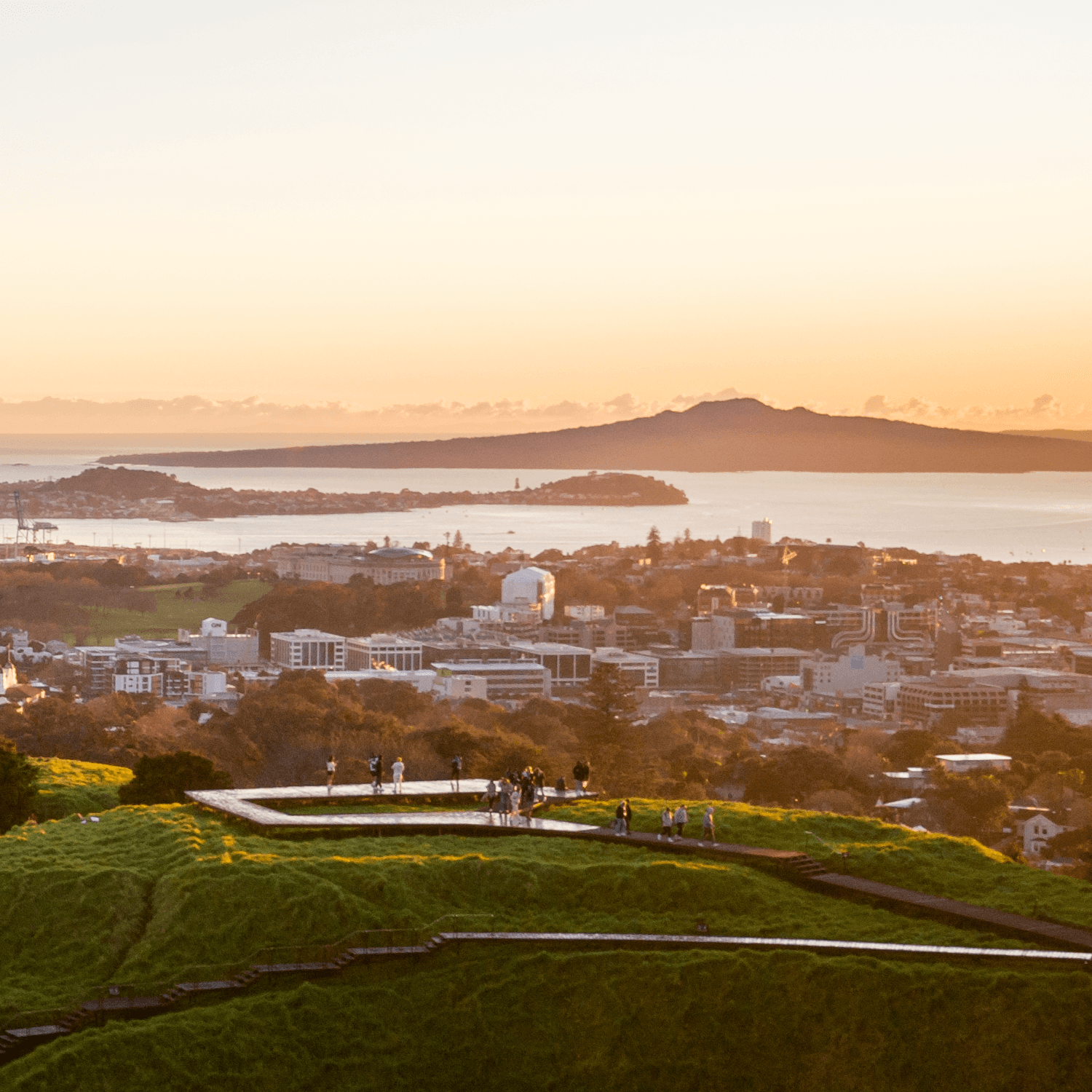 auckland-city-aerial-over-mt-eden_cover.