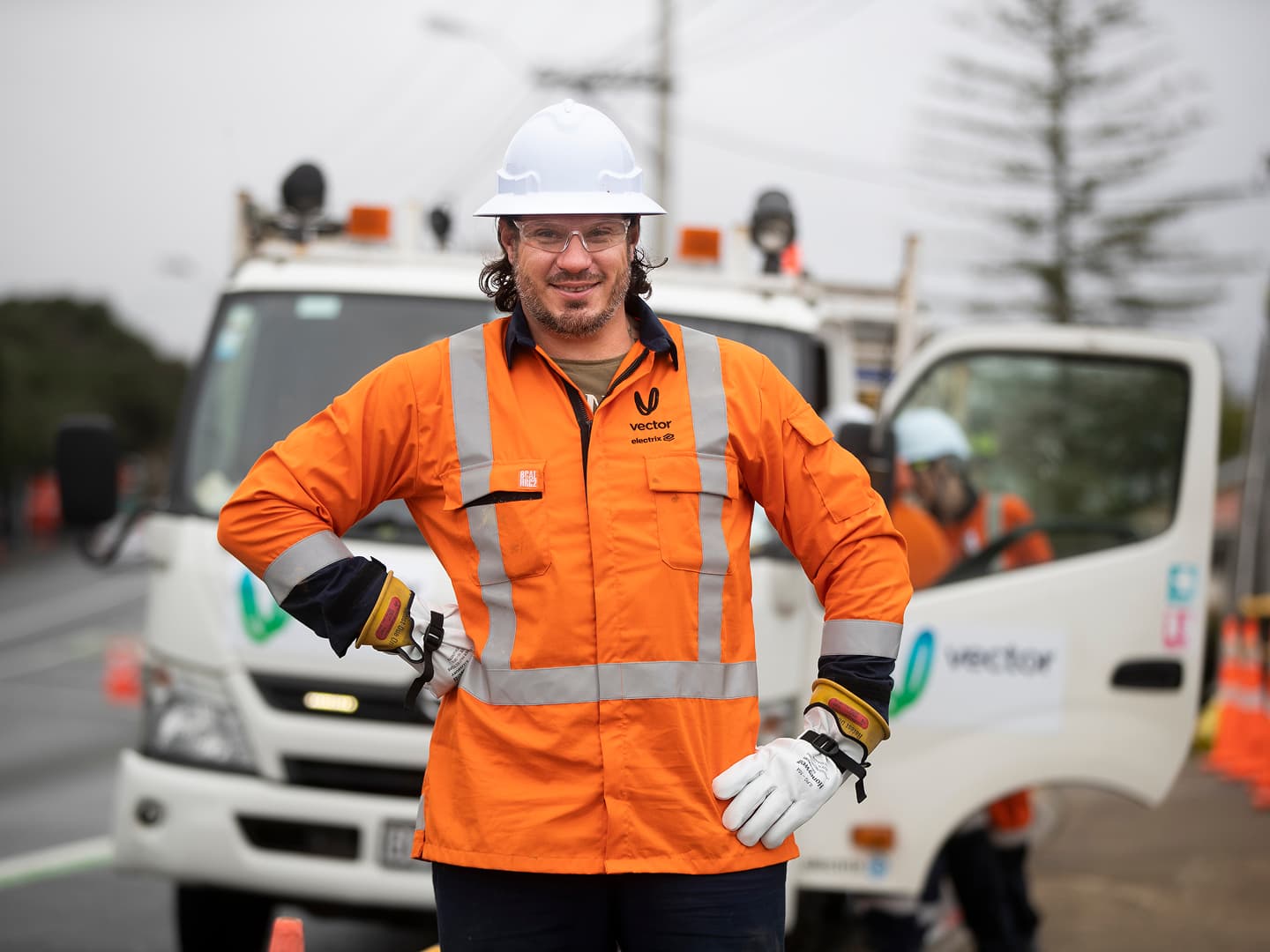 Vector Lines Worker in Hi-viz
